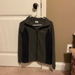 Women’s gray and black Columbia jacket size medium
